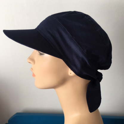 Tie-back cap with peak - Navy